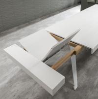 Modern extending Scuba table with extending top