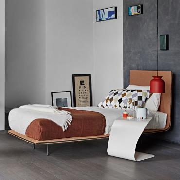 Einzelbett mit essentiellem Design Thin von Bonaldo