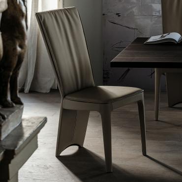 Aurelia eleganter Designer Hochlehner-Stuhl von Cattelan