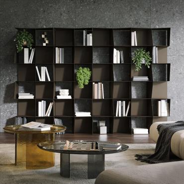 Libreria moderna di design con pannelli obliqui Match