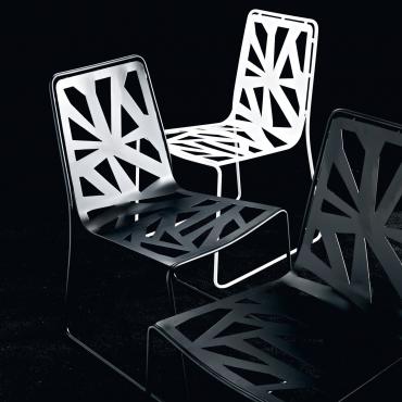 Domino Designer Stuhl aus Blech
