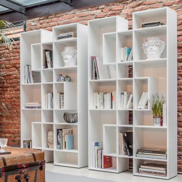 Abaco matt weiß lackiertes Design-Bücherregal