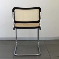 Cesca B32 Stuhl von Marcel Breuer - Sitz mit Profil aus schwarz lackierter Buche und Wiener Geflecht
