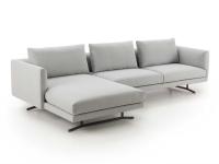 Lineares Sofa mit Chaislongue Jude bezogen in Stoff Joint 600 perla