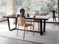 Esszimmer mit Tisch Paros und Stühlen Corinne