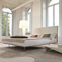 Thin Doppelbett mit minimalistischem Stil von Bonaldo