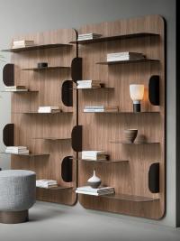 Modulares Bücherregal mit versetzten Regalen Blabla von Bonaldo. Zusammenstellung von zwei Modulen mit Metallböden
