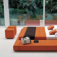 Squaring quadratischer Sitzhocker fürs Schlafzimmer, aus Stoff, Leder, Kunstleder