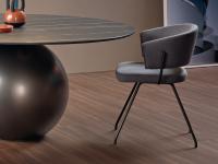 Bahia Desiger Stuhl fürs Wohnzimmer von Bonaldo mit Metallbeinen
