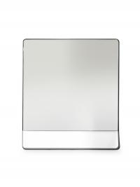 In der größeren Version mit 160 cm Breite bringt Narciso dank des großen Spiegelpaneels ideal Platz in den Raum.