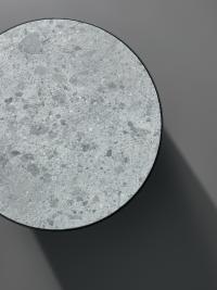 Detail der runden Steinplatte