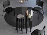 Mille Tisch mit vielen zylindrischen Beinen von Bonaldo mit Rauchglasplatte