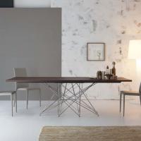 Octa origineller Tisch aus Holz und Metall von Bonaldo - Chromgestell und Holzplatte