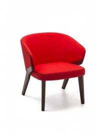 Matilde Lounge Sessel mit rotem Stoff und Nähten in der Farbe der Beine