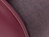 Detail der zweifarbigen Polsterung aus Leder und Valentino-Stoff