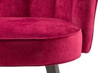 Detail des gepolsterten Sitzes des Samt-Sofas Diva mit passendem Profil