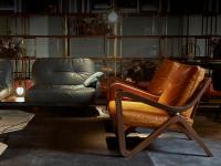 Gepolsterter Sessel mit handgearbeiteter Struktur aus Holz Taylor von Borzalino