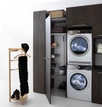 Oasis Wäscheschrank mit Tür und 1 Einlegeboden als Standard. Optional: Wäschehaken und Wäschekörbe