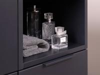Das praktische offene Fach des N95 Atlantic ermöglicht die einfache Aufbewahrung von Seifen, Parfums und anderen kleinen Badaccessoires