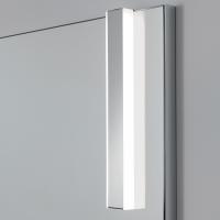 Detail der zwei LED-Strahler auf dem Wap-Spiegel mit Detail der zwei LED-Strahler auf dem Wap-Spiegel mit Aluminium-Brillantprofil