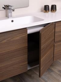 Der Waschtischunterschrank kann mit zwei Türen, wie abgebildet, zwei Schubladen oder einer einzelnen 50 cm hohen Schublade ausgestattet werden