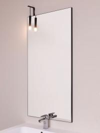 Quadra rechteckiger Spiegel und Pen LED-Strahler, beide in der Badzusammenstellung N96 enthalten