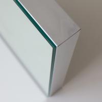 Wap Badezimmerspiegel mit minimalistischem Design - Detailbild des Rahmens
