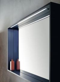 Zelda Badezimmerspiegel in 34 schwarzem matt Lack - Detailbild der Beleuchtung