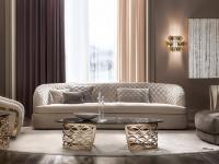Luxuriös abgestimmtes Wohnzimmer mit Portofino-Sessel und Isidoro-Couchtisch