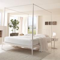 Urbino weißes Himmelbett aus Eisen von Cantori im King Size Bett Modell