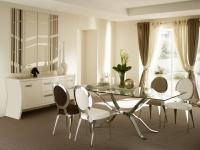 Klassisches Wohnzimmer mit einem rechteckigen Tisch Atlante und einem Stuhl Miss