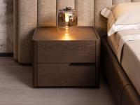 Libra Nachttisch mit abgerundetem Korpus kombiniert mit Lounge Bett