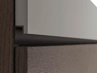 Detail der Metall griffmulde des modularen Nachttischs Mason, erhältlich in Ausführung Moka-Glanz (Foto) oder matt lackiert aus Musterkatalog