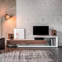 Asymmetrisches TV Möbel Link von Cattelan mit "C"-förmigem Element und Struktur in weiß lackiert