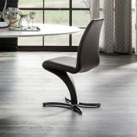 Designer Stuhl mit geschwungener Basis Betty von Cattelan