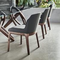 Stühle mit Struktur in Holz bezogen in Leder Musa von Cattelan