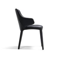 Modernes und elegantes Design des kleinen bezogenen Sessels mit umschließenden Armlehnen Wanda von Cattelan