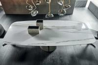 Tisch Giano von Cattelan in Keramikstein