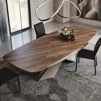 Moderner Tisch mit Platte aus Holzleisten Tyron von Cattelan