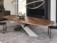 Rechteckiger geformter Tisch Tyron von Cattelan mit Tischplatte aus Blockleiten Masterwood in Canaletto-Nussbaum