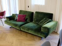 Sofa mit verschiebbarer Rückenlehne Axel in der linearen Version 244 cm - Kundenfoto