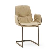 Eleganter Stuhl mit Kunstlederprofil mit Armlehnen Betta. Bezug aus Leder und Freischwinger Basis in Metall gestrichen Titanio.