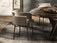 Eleganter Stuhl Evora mit drehbarem Sitz um 360° und 4 geraden Beinen in Metall