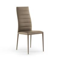 Gepolsterter Stuhl Uma mit horizontalen Nähten, mit Beinen und Sitz, aus Leder vollständig bezogen