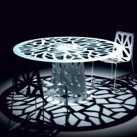 Runder Tisch Domino aus mattiertem Glas mit Siebdruck, passend zum zentralen Sockel