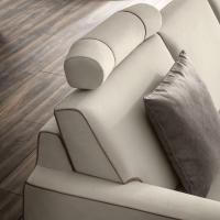 Kopfstütze, die mit Chicago Sofa kombiniert werden kann, um den höchsten Komfort zu garantieren