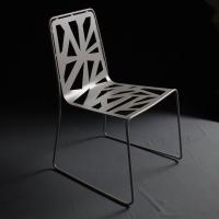 Domino Stuhl aus Metall
