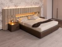 Das Lounge sommier Bett ist auch in einer zweifarbigen Version erhältlich, mit kontrastierenden Latten und Bettrahmen