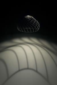 Detail der Monolithenlampe mit einstellbarer Lichtfarbtemperatur