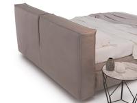 Ansicht von hinten des Bettes Glamis mit zweifachen gepolsterten Kissen